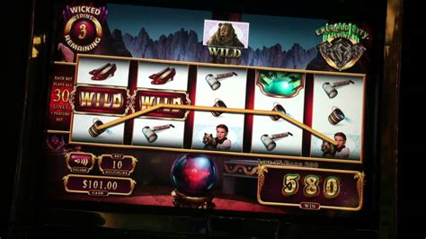 Play Witch Of The West slot